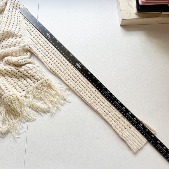 Ariat Cream Open-Knit Frolic Fringe Western Sweater Size Medium - Picture 17 of 17